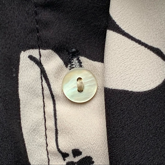A New Day Black and White Floral Buttonup - Picture 9 of 11
